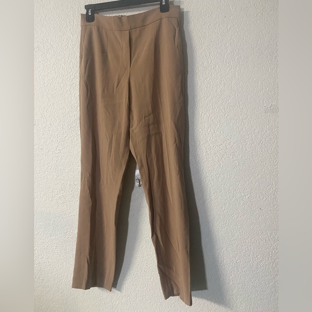 Babaton Aritzia Women’s Conan Trousers Cropped fit in tan size 8